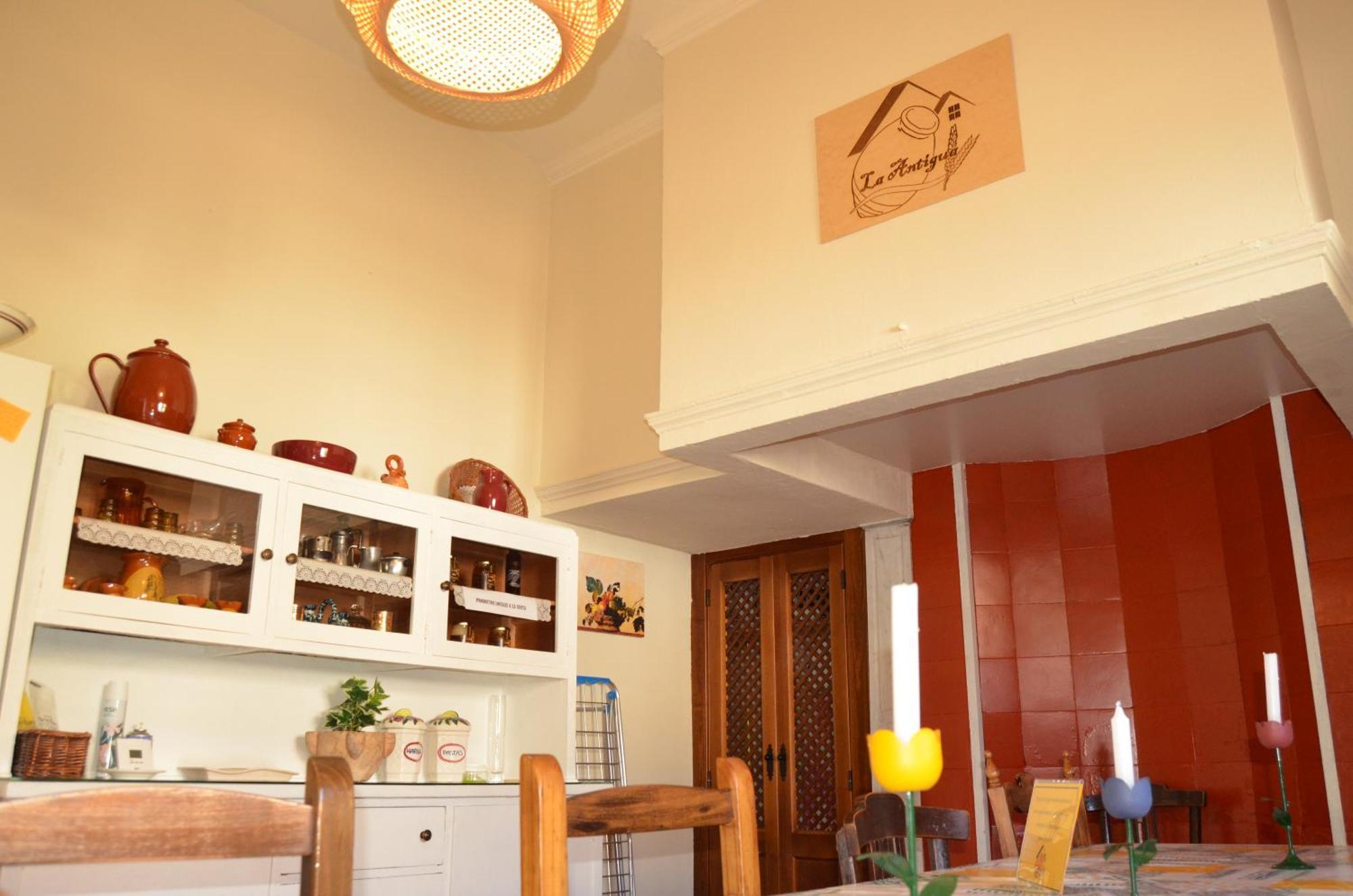 Villa La Antigua, Casa Centrica, Amplio Patio, Piscina Y Barbacoa Campillo de Altobuey Exterior foto